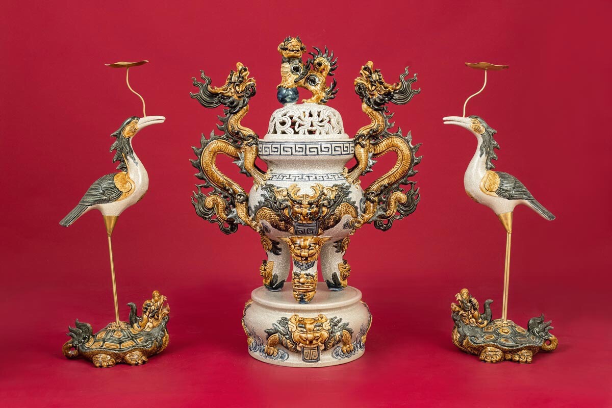 Đỉnh Hạc Chân Đồng Men Rạn Đắp Nổi H50