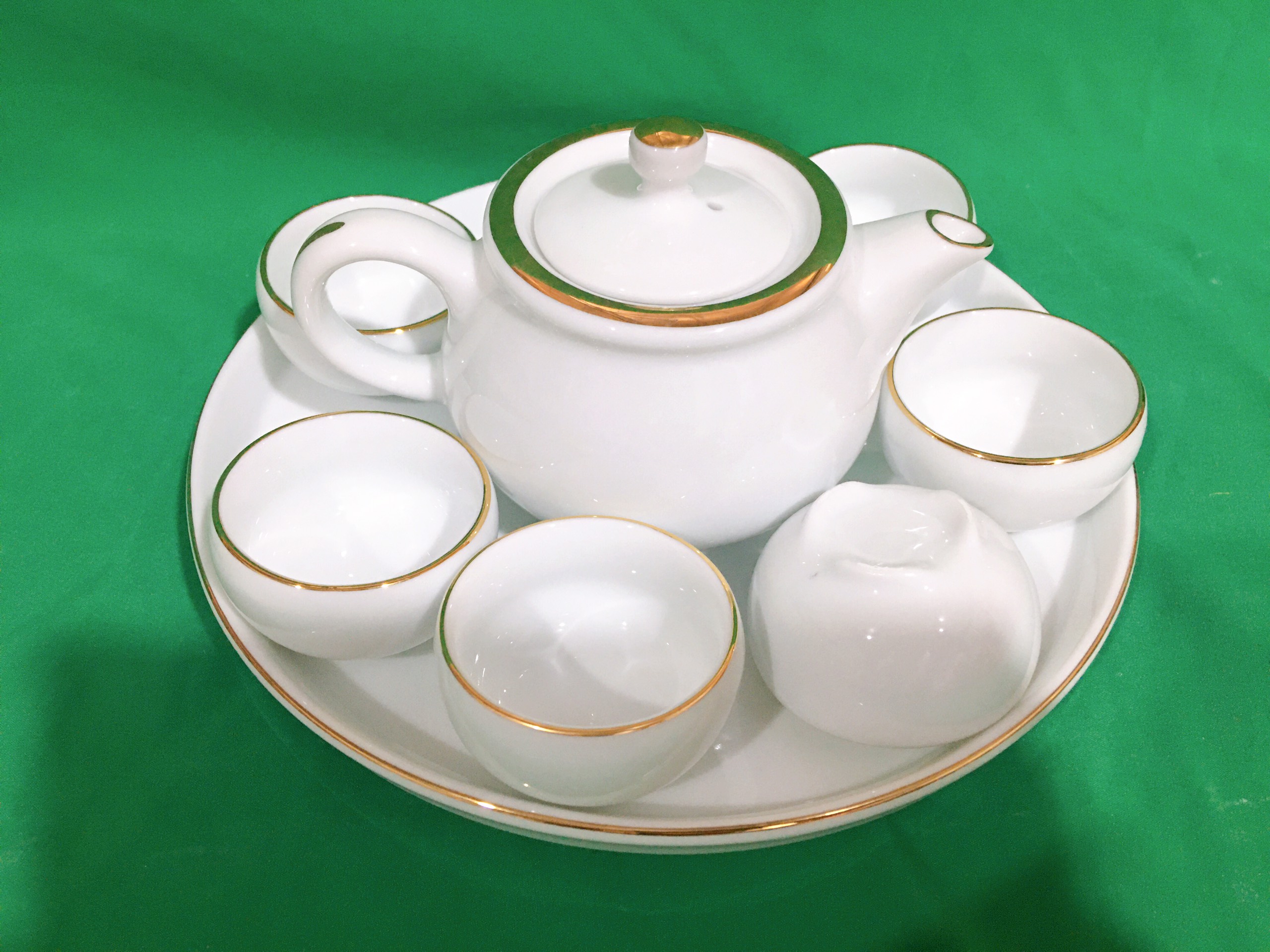 Bộ ấm chén trắng Bát Tràng