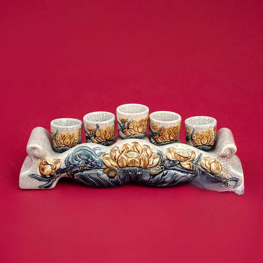 Khay 5 ngai dạn nổi sen