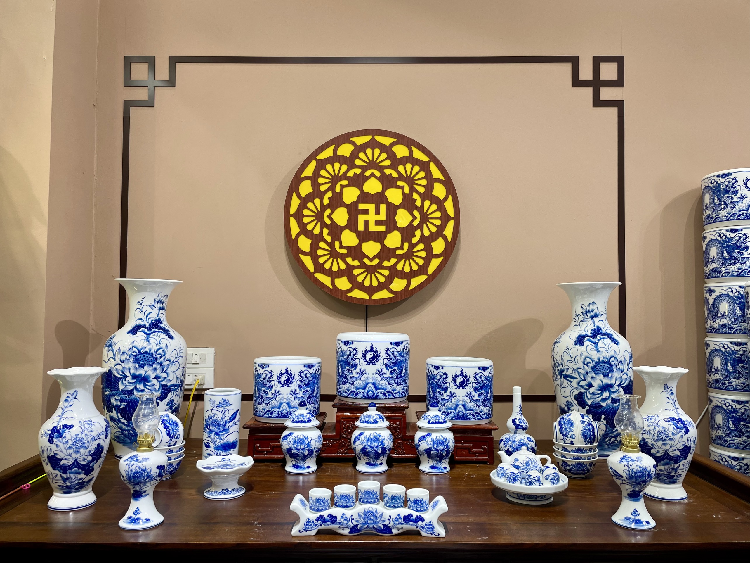 Bộ Thờ Men Lam Gia Tiên T.Y