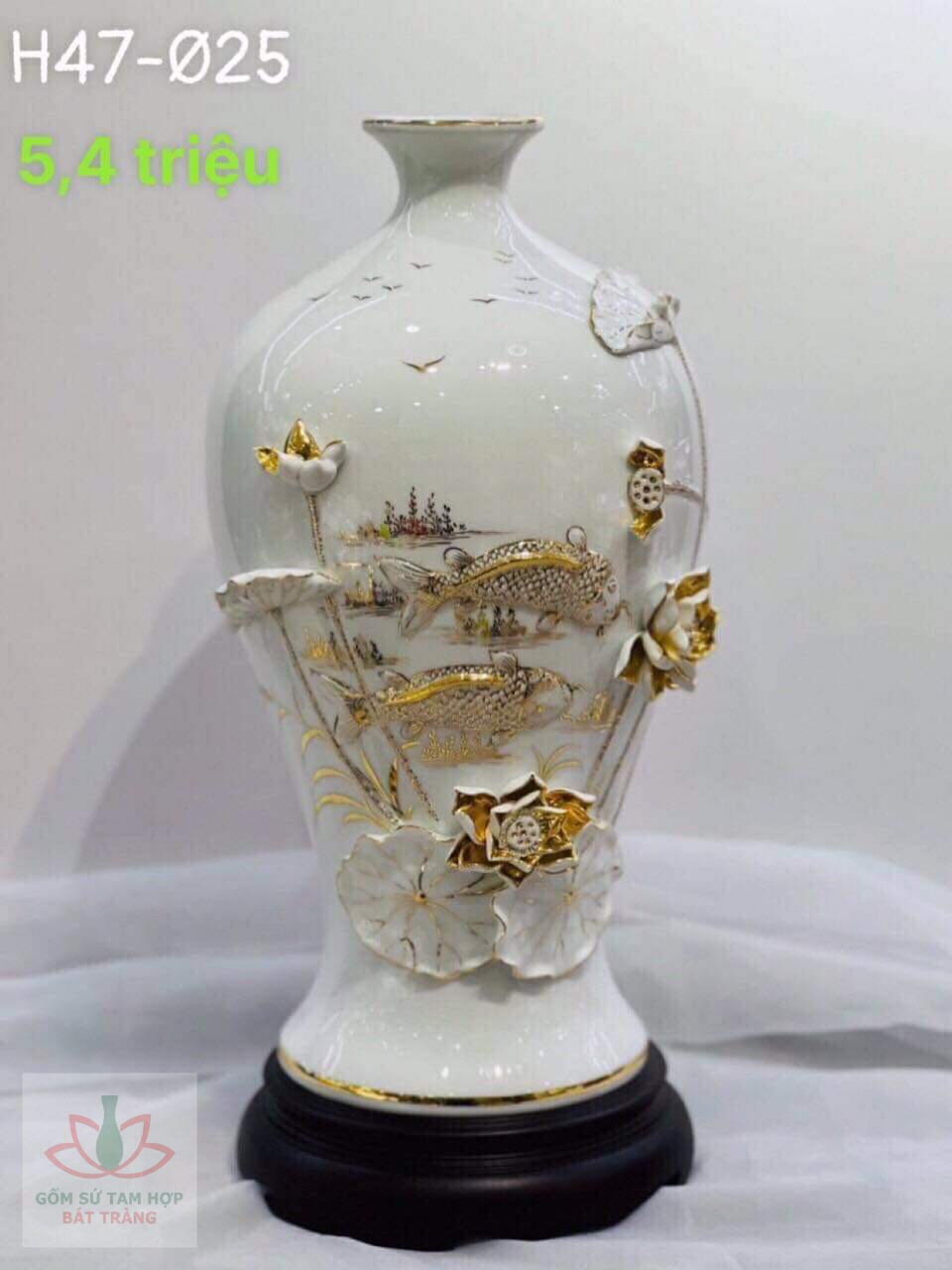 Mai bình cửu ngư quần hội đắp nổi vẽ vàng