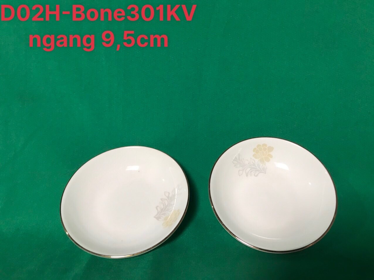 Đĩa muối tiêu D02 hoa bone kẻ vàng