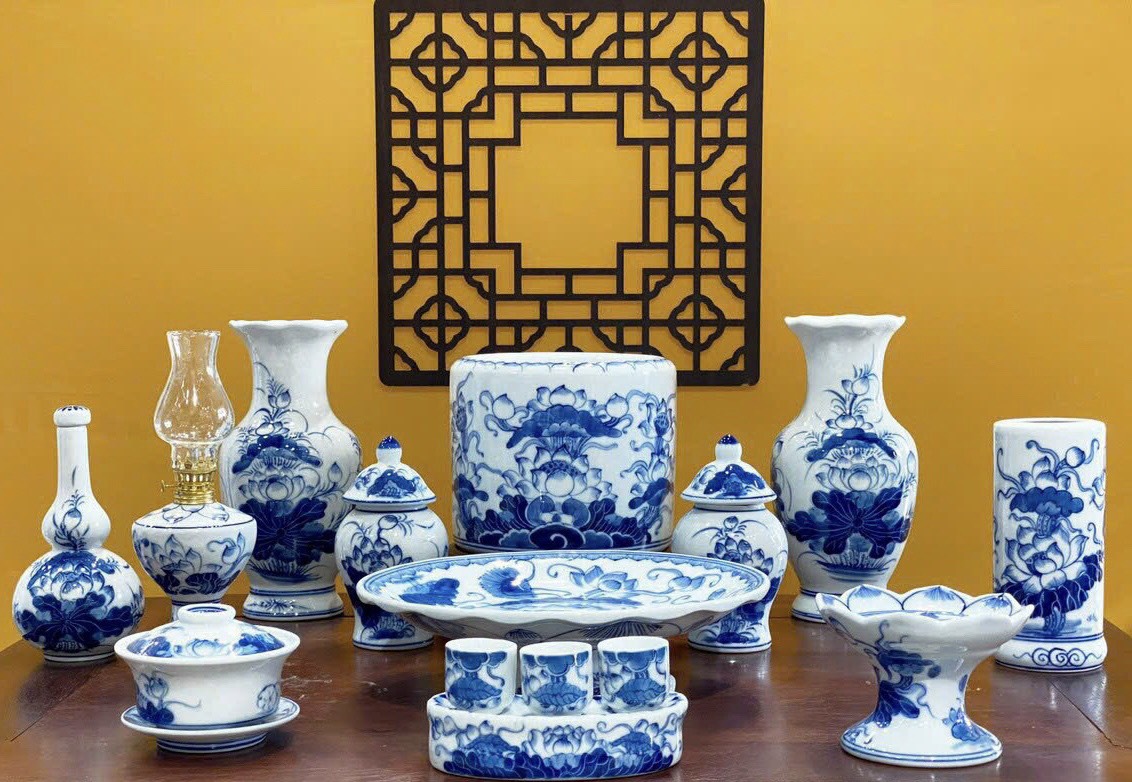 Bộ Thờ Sen Men Lam